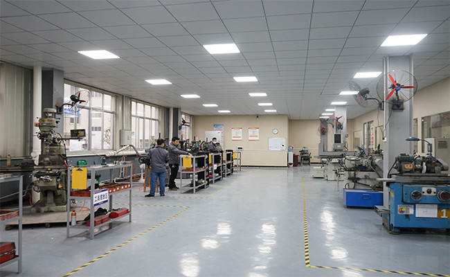 Hunan Meicheng Ceramic Technology Co., Ltd. สายการผลิตของโรงงาน